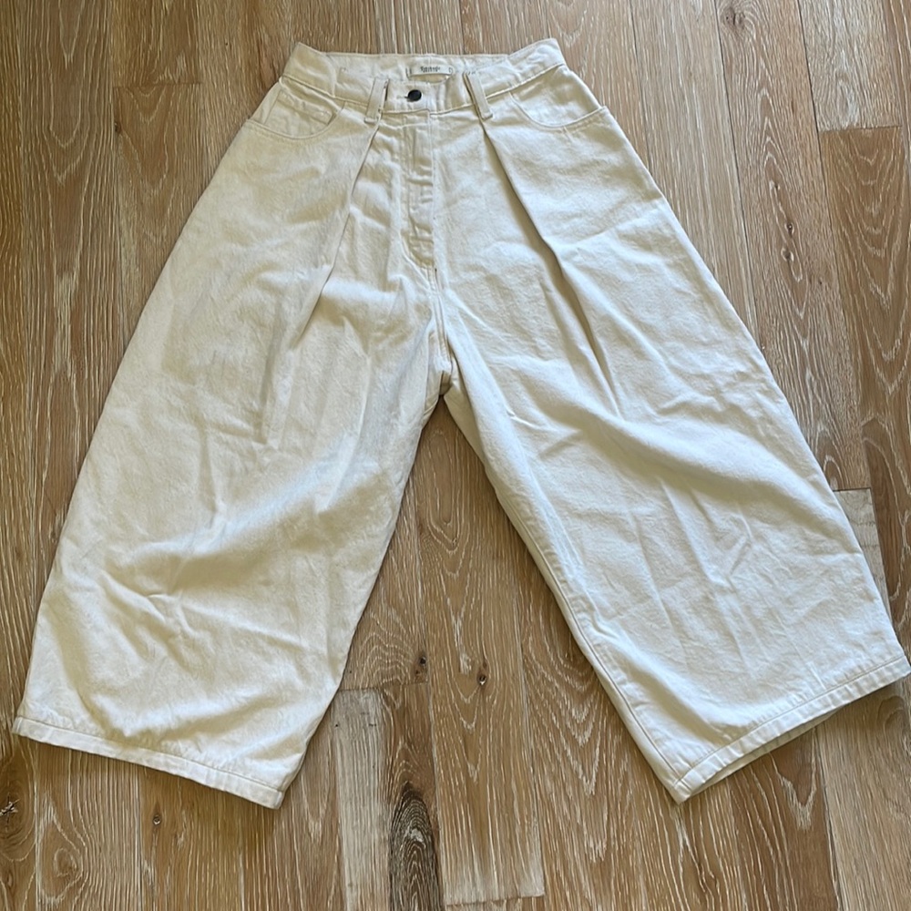 Totokaelo High Waisted Wide Leg Off White Cropped Pants Size 27